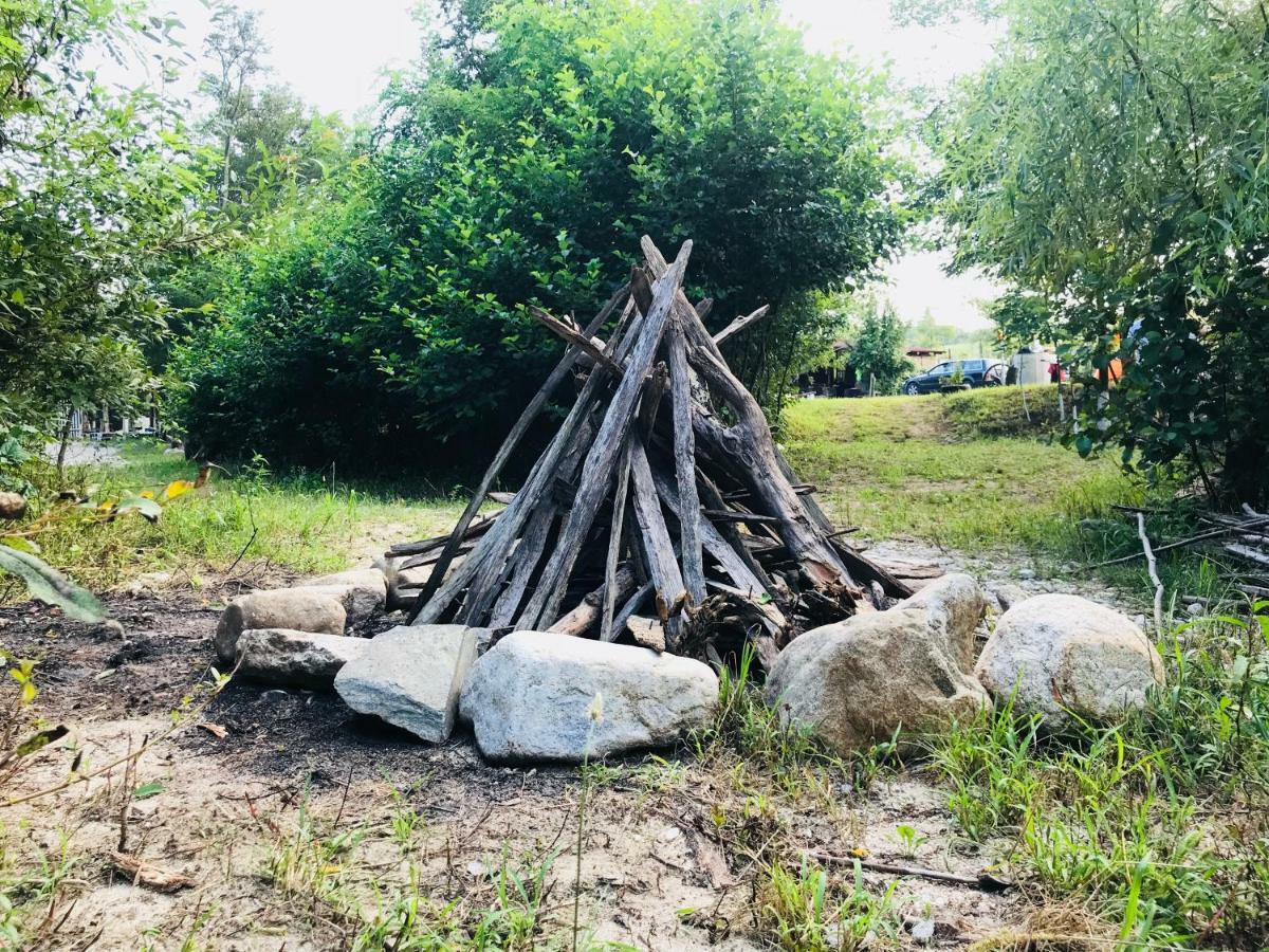 Camping in Clisura Dunarii Ieşelniţa Bagian luar foto