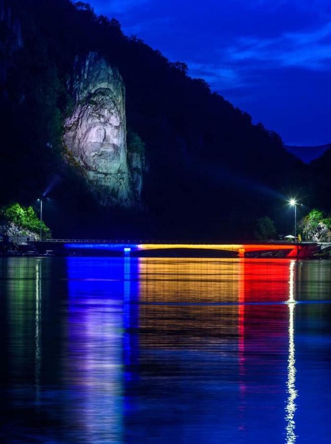 Camping in Clisura Dunarii Ieşelniţa Bagian luar foto