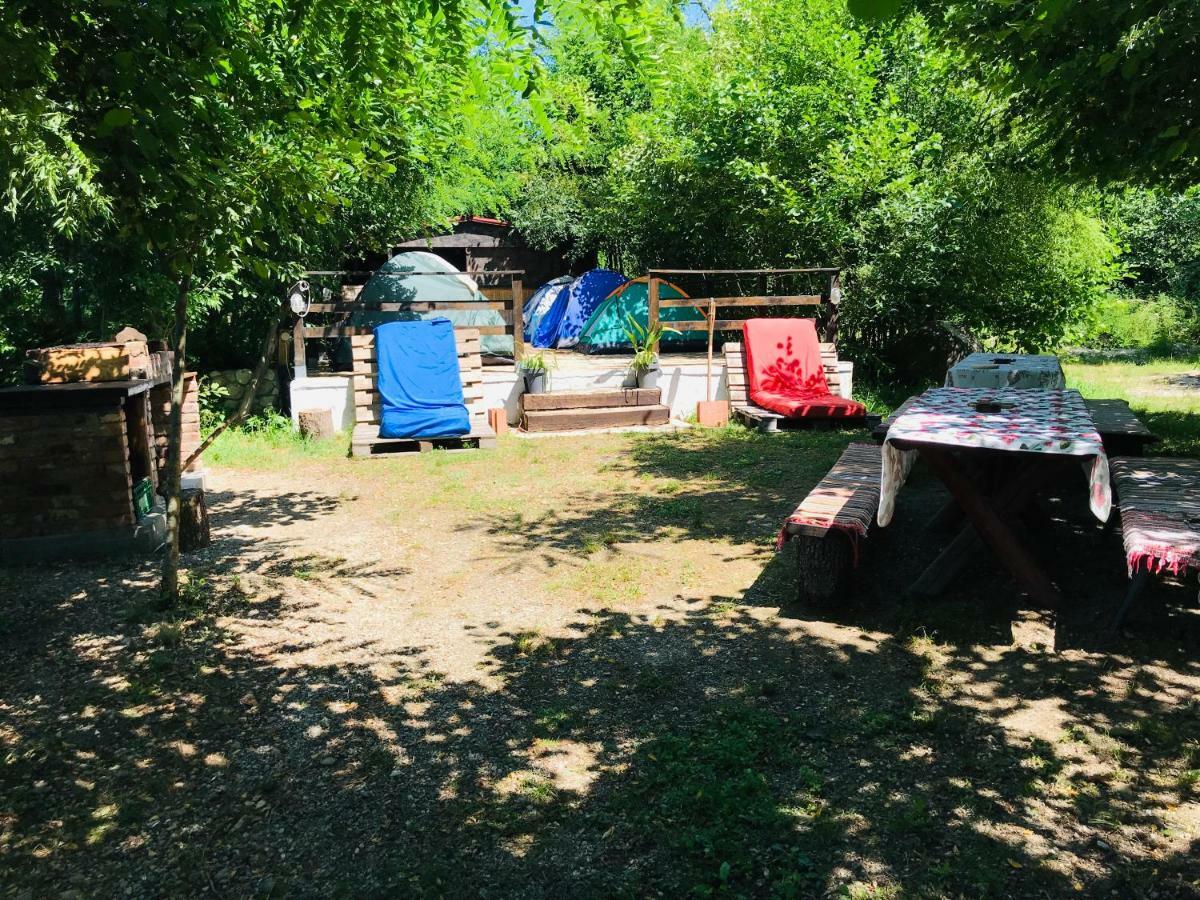 Camping in Clisura Dunarii Ieşelniţa Bagian luar foto